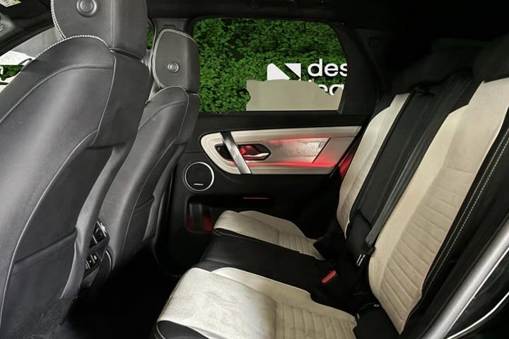 Sort Land Rover Discovery Sport fra 2022