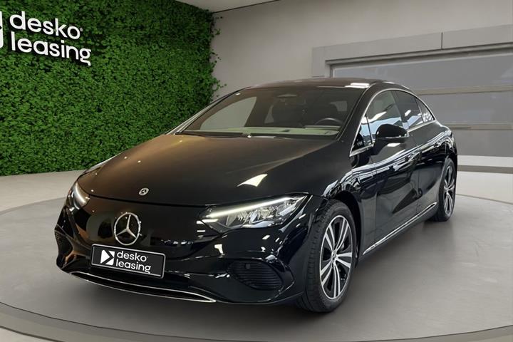 Sort Mercedes EQE300 fra 2023