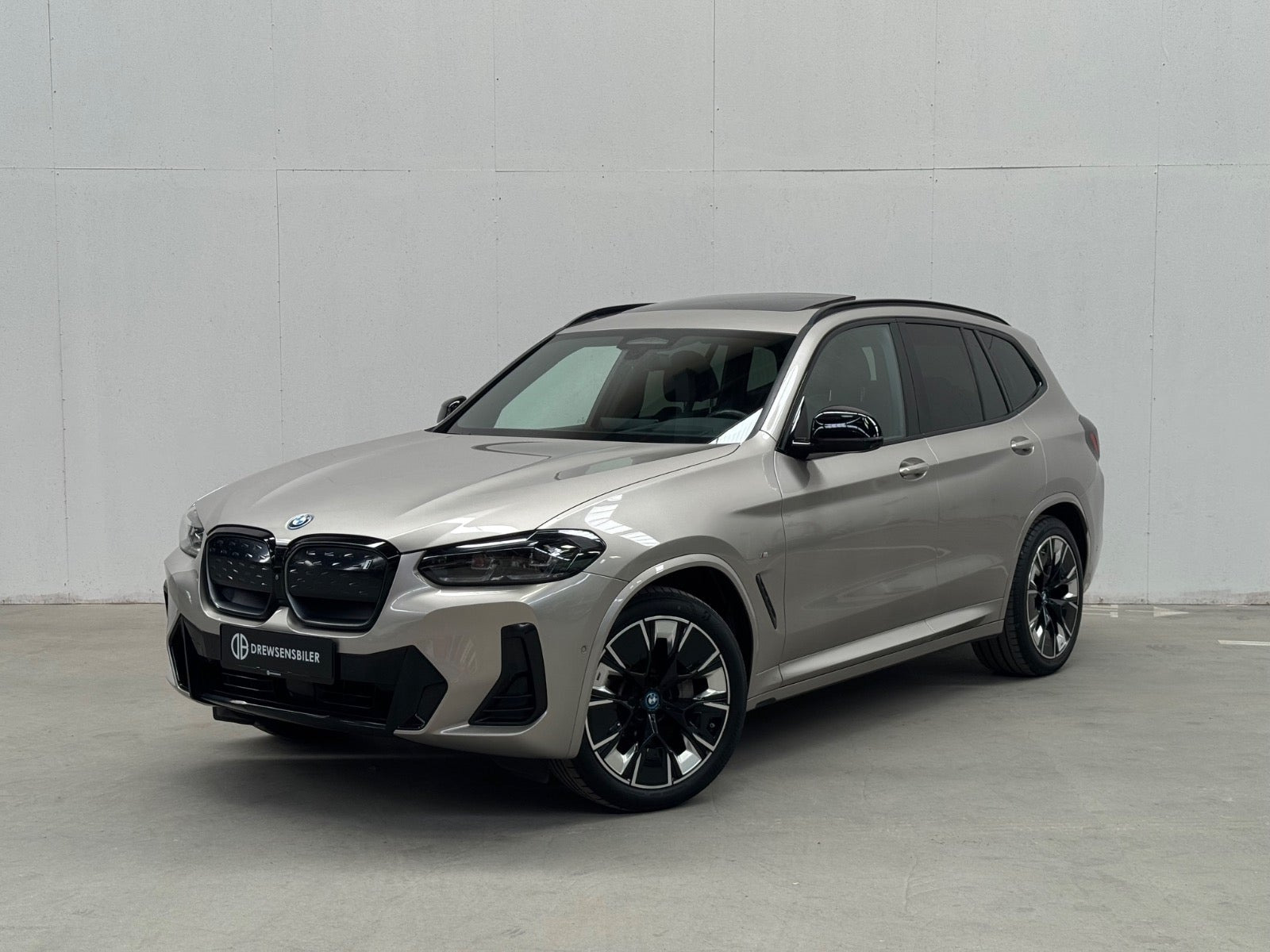 BMW iX3 Charged Plus M-Sport