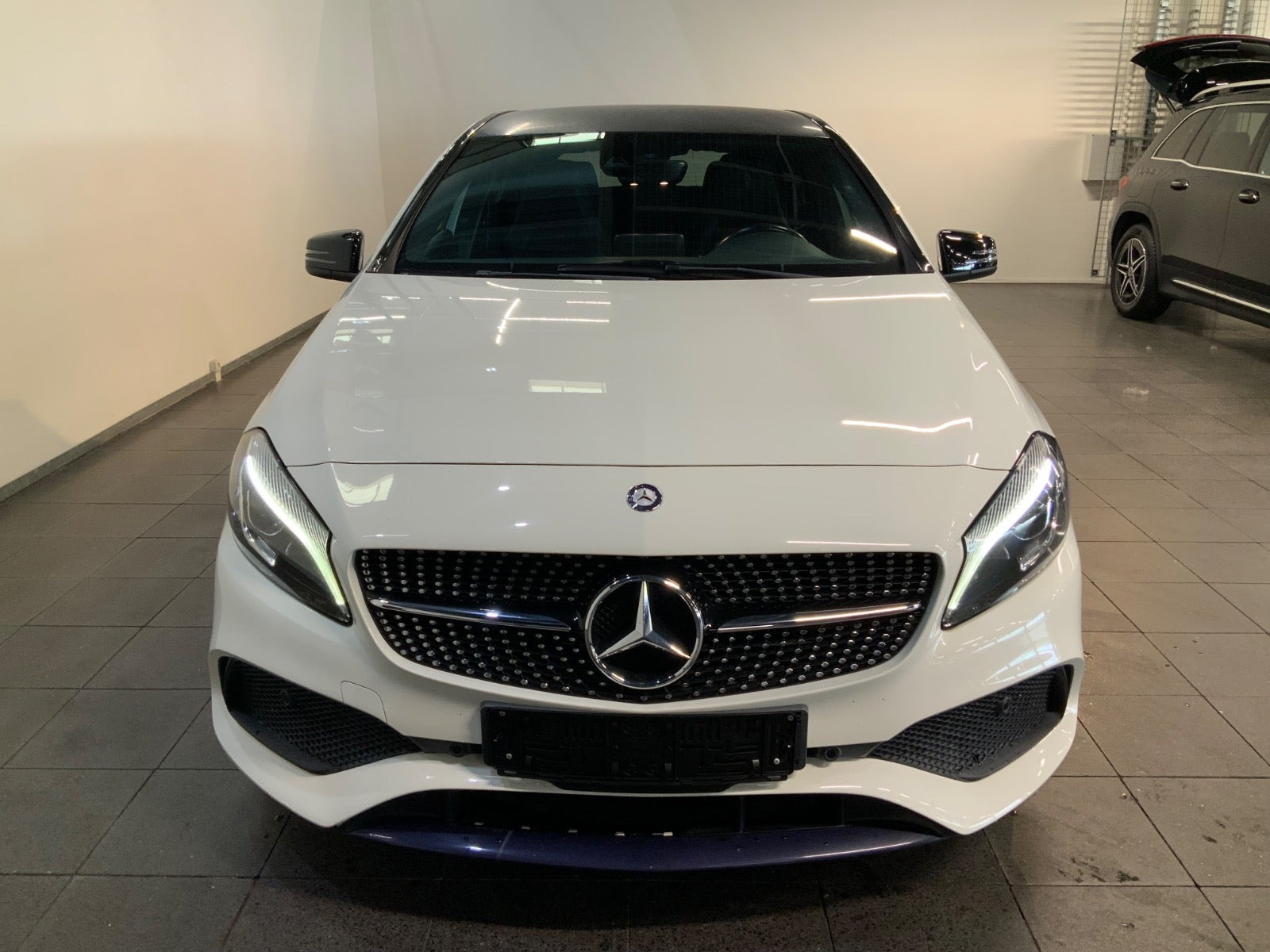 Hvid Mercedes A200 fra 2016