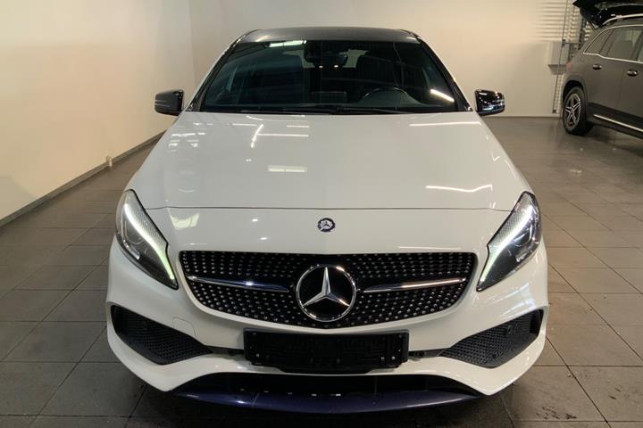 Hvid Mercedes A200 fra 2016