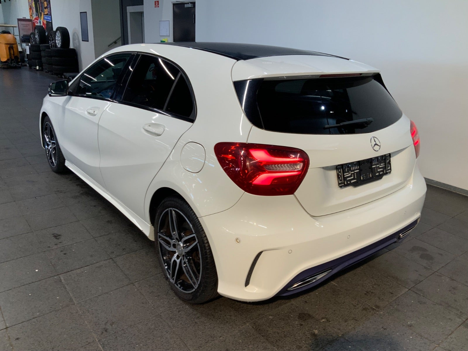 Hvid Mercedes A200 fra 2016
