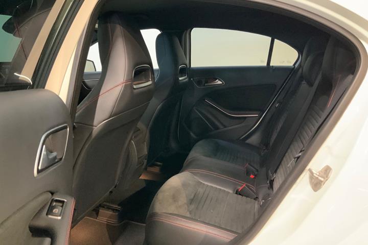 Hvid Mercedes A200 fra 2016