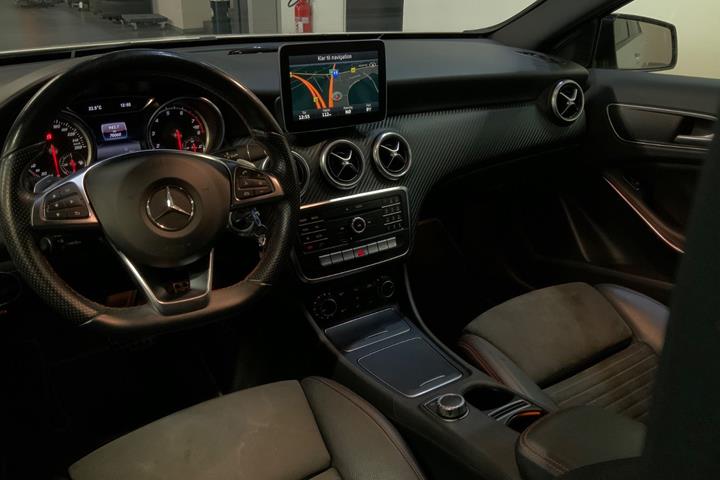 Hvid Mercedes A200 fra 2016