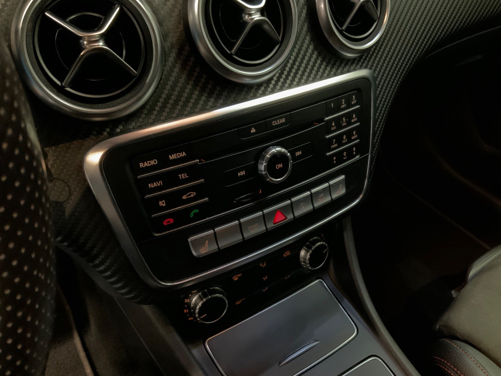 Hvid Mercedes A200 fra 2016