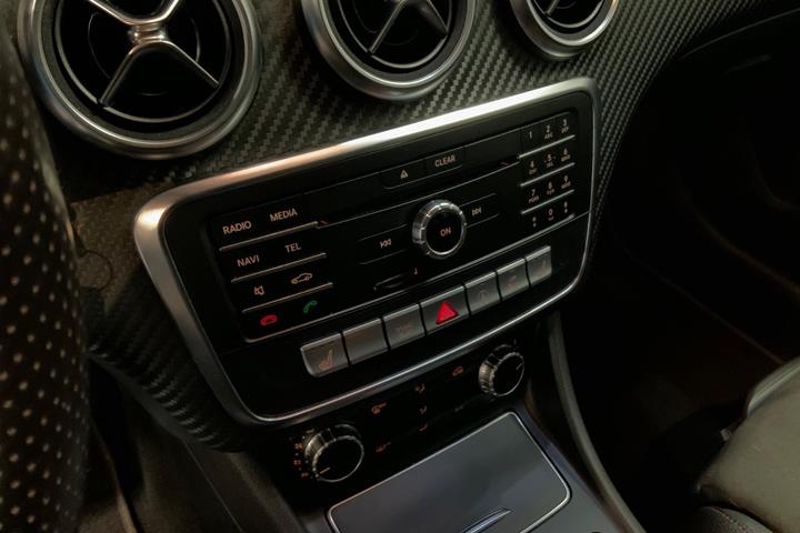 Hvid Mercedes A200 fra 2016