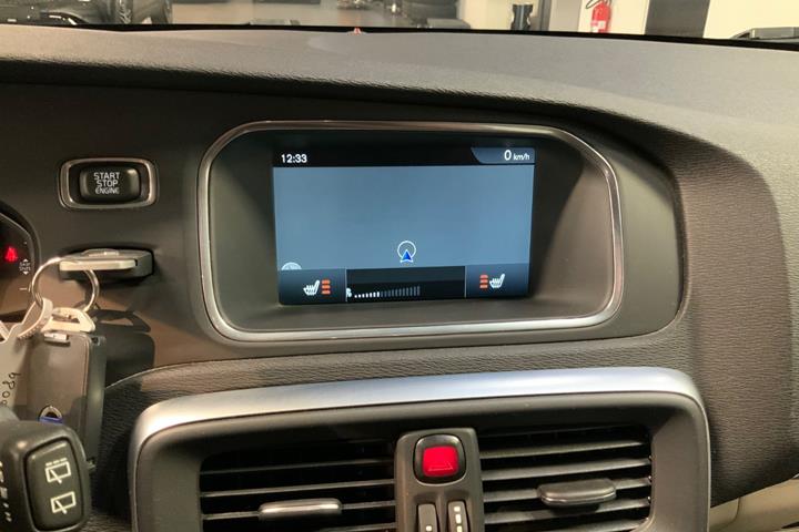 Sort Volvo V40 fra 2015
