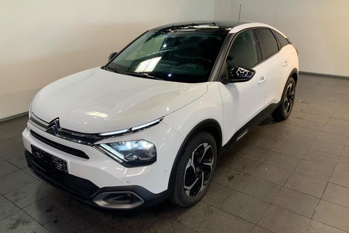 Hvid Citroën C4 fra 2021 set udefra