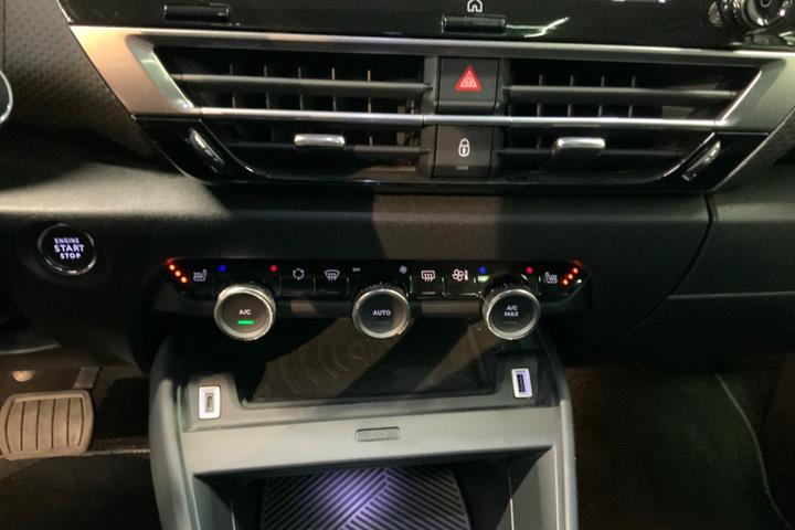 Hvid Citroën C4 fra 2021