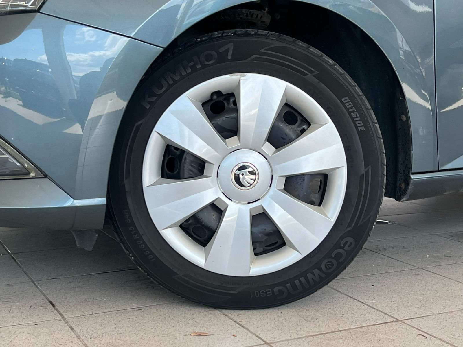 Grå Skoda Fabia fra 2018