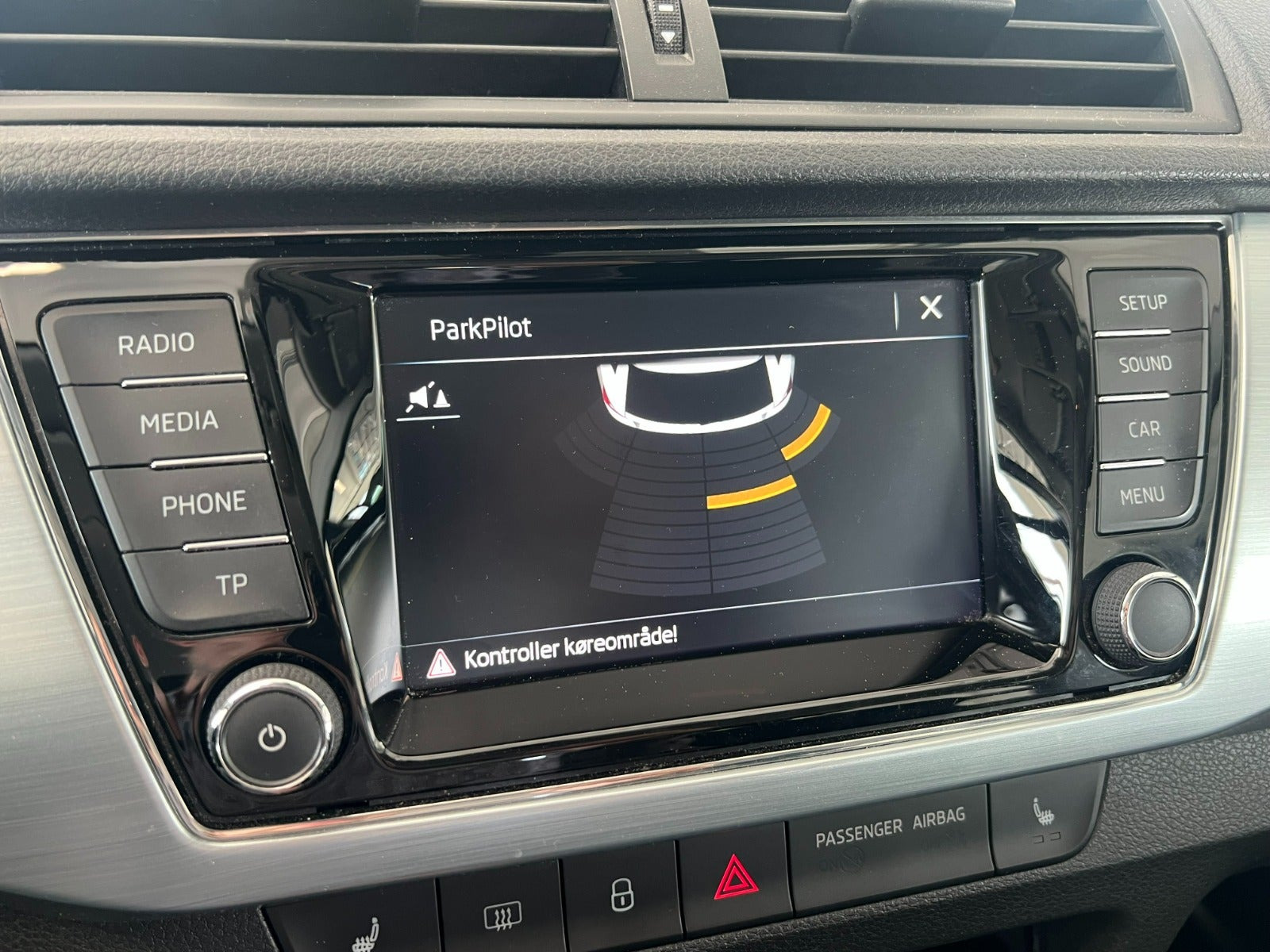 Grå Skoda Fabia fra 2018
