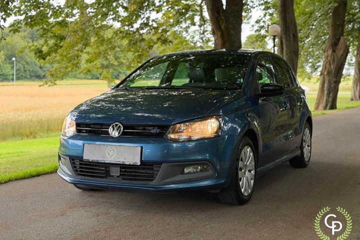 Blå VW Polo fra 2016
