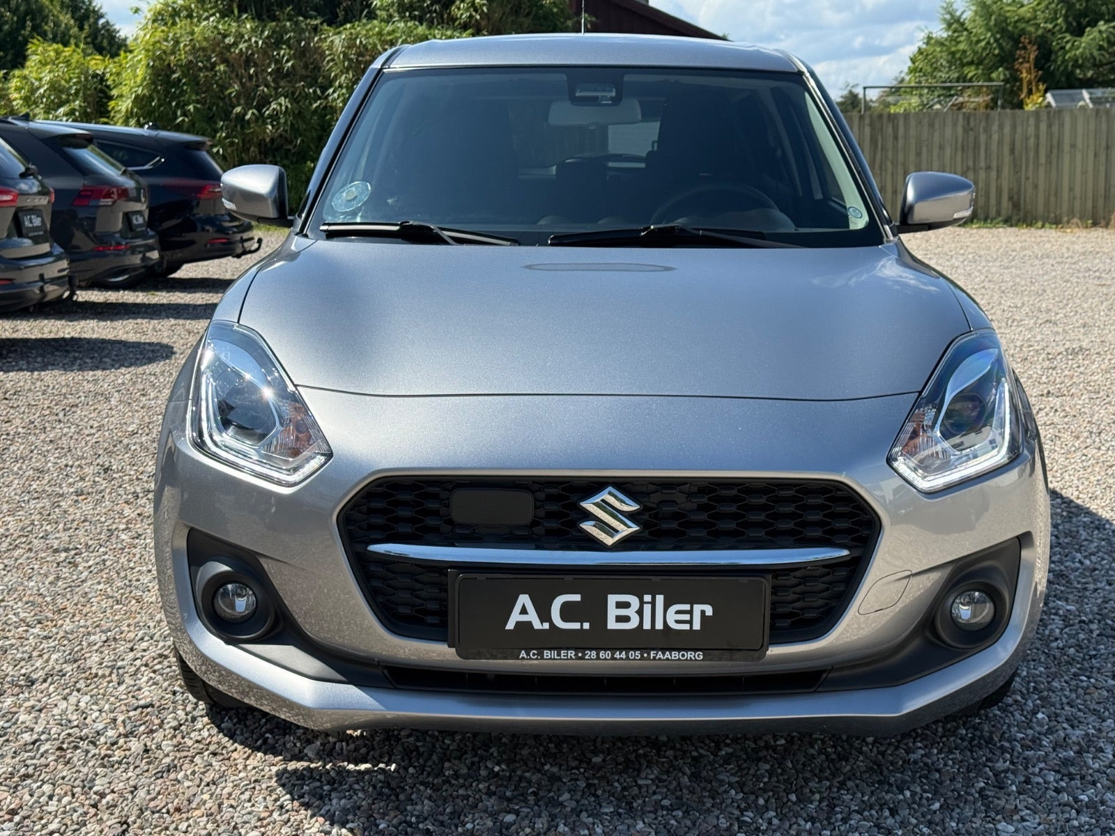Grå Suzuki Swift fra 2020