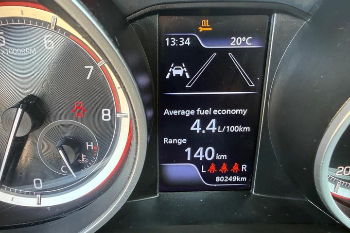 Grå Suzuki Swift fra 2020