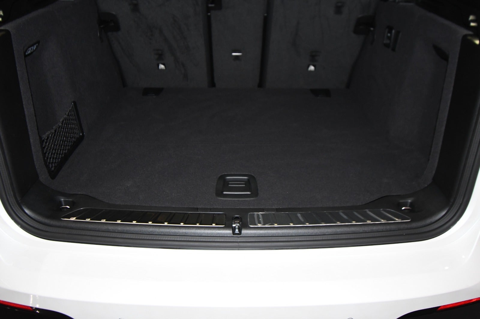 Hvid BMW iX3 fra 2024