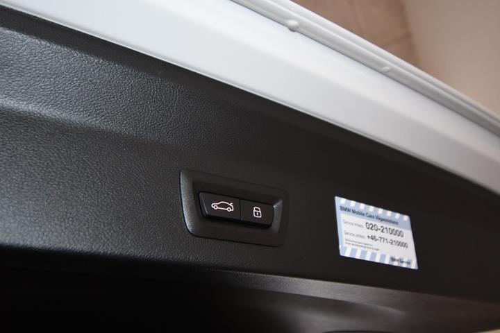 Hvid BMW iX3 fra 2024