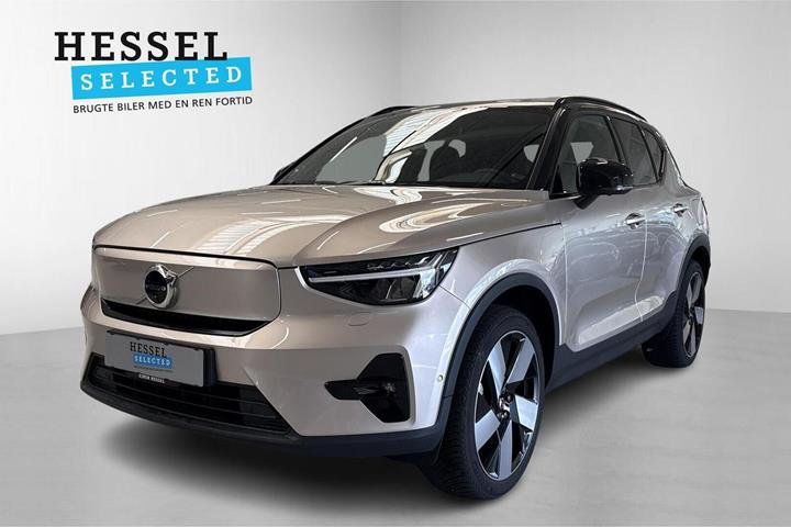 Sølv Volvo XC40 fra 2023