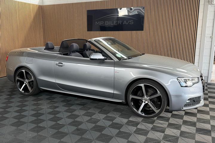 Grå Audi A5 fra 2015