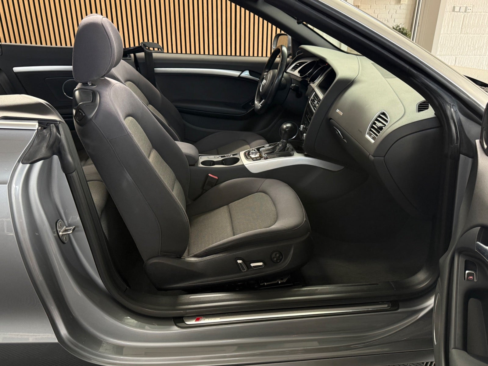 Grå Audi A5 fra 2015