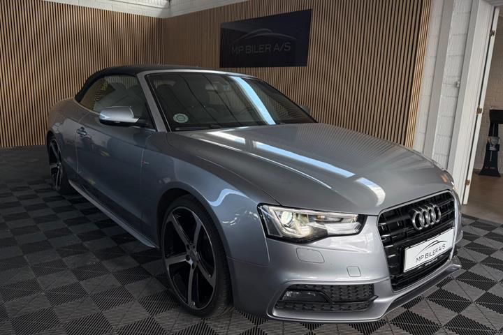Grå Audi A5 fra 2015