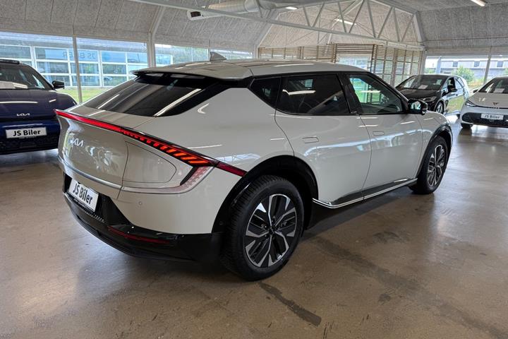 Beige Kia EV6 fra 2023