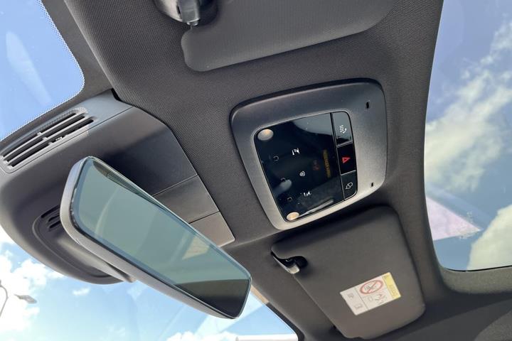 Blå Volvo EX30 fra 2024