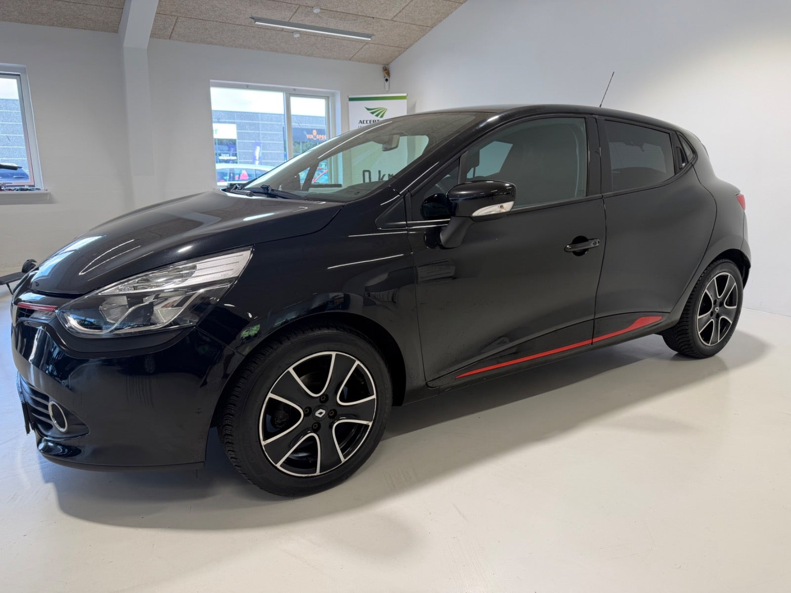 Sort Renault Clio IV fra 2015