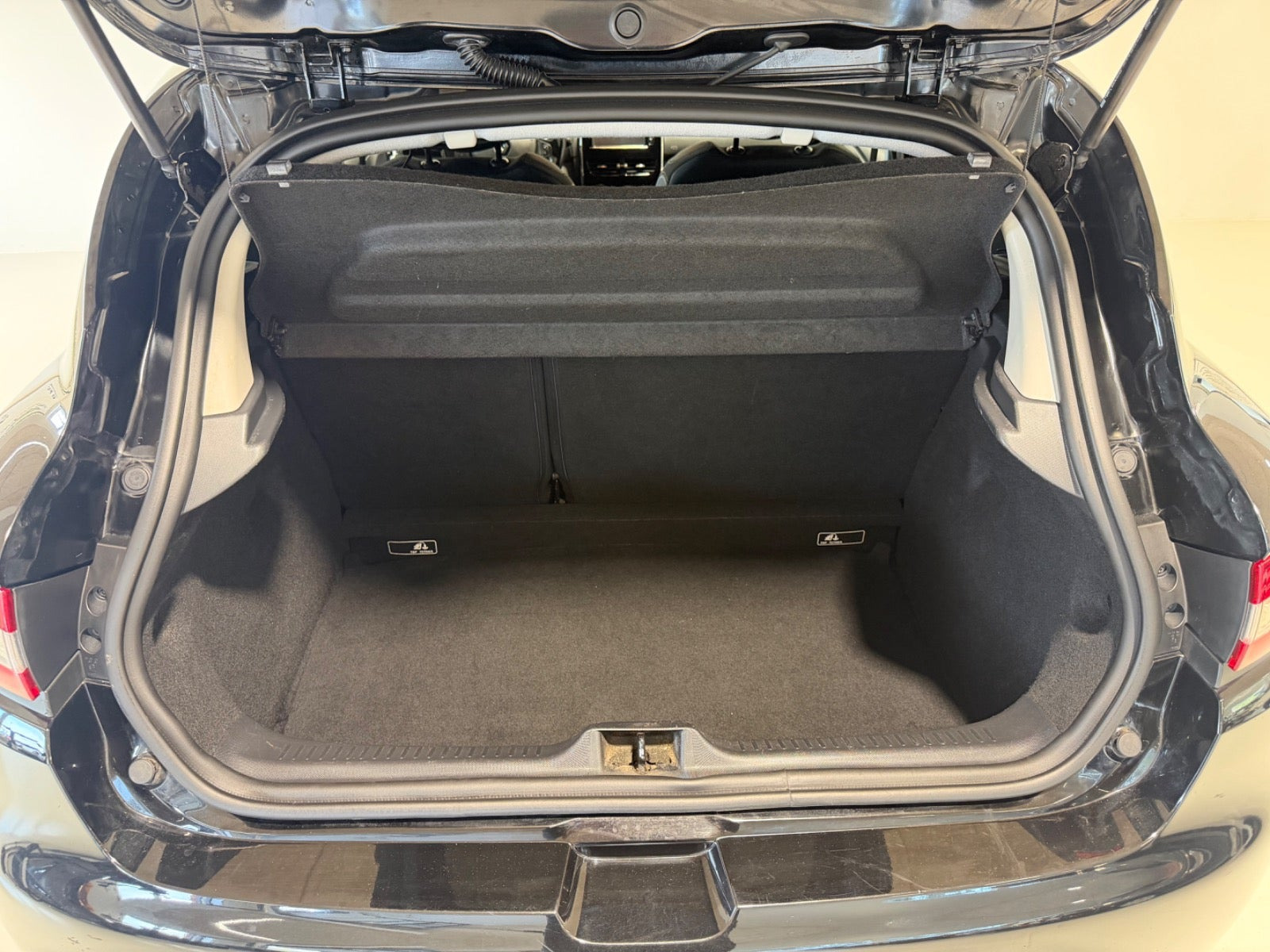 Sort Renault Clio IV fra 2015
