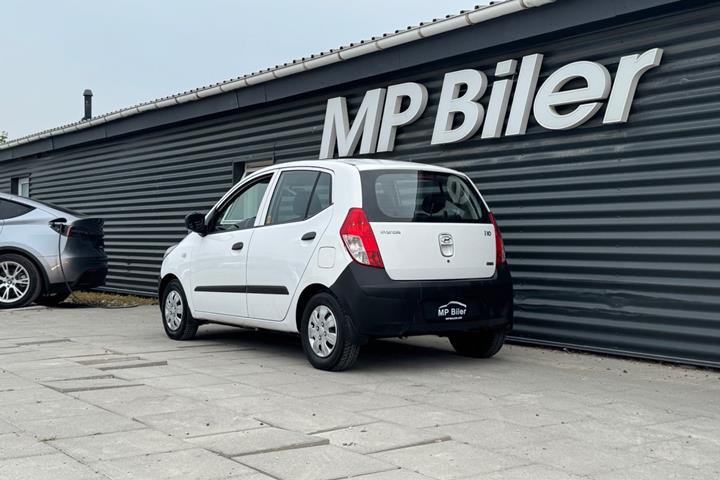 Hvid Hyundai i10 fra 2010