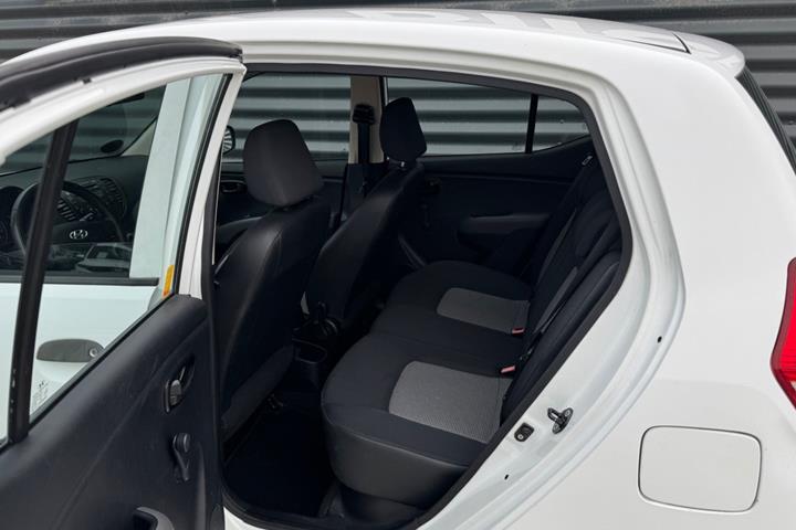 Hvid Hyundai i10 fra 2010