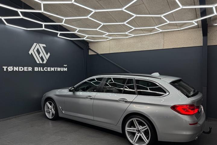 Sølv BMW 520d fra 2018