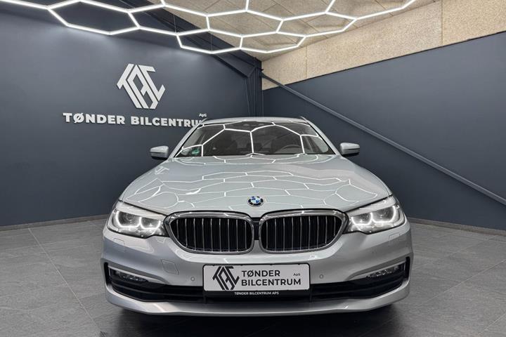 Sølv BMW 520d fra 2018