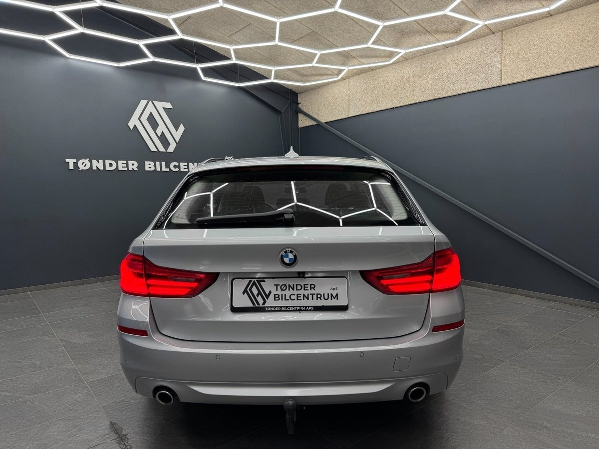 Sølv BMW 520d fra 2018