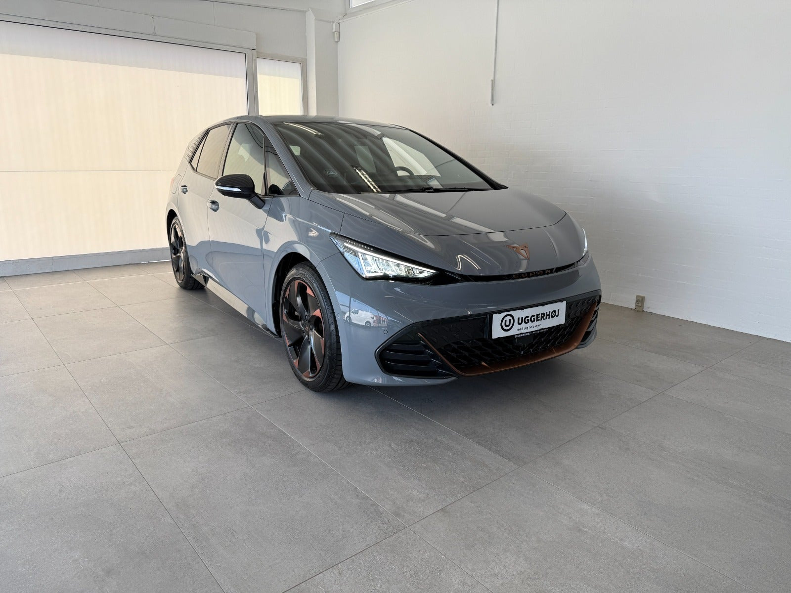 Grå Cupra Born fra 2024