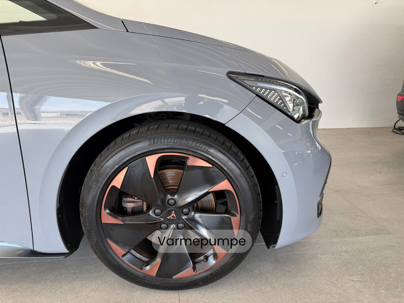 Grå Cupra Born fra 2024