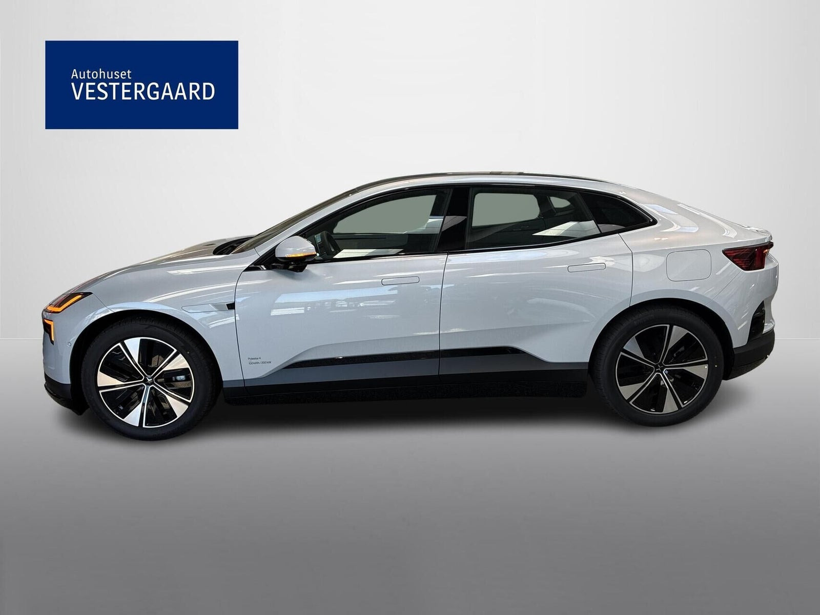 Hvid Polestar 4 fra 2026