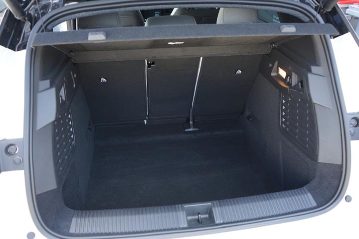 Hvid Renault Scenic E-Tech fra 2024