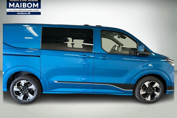 Blå Ford E-Transit Custom 320 L1 fra 2026