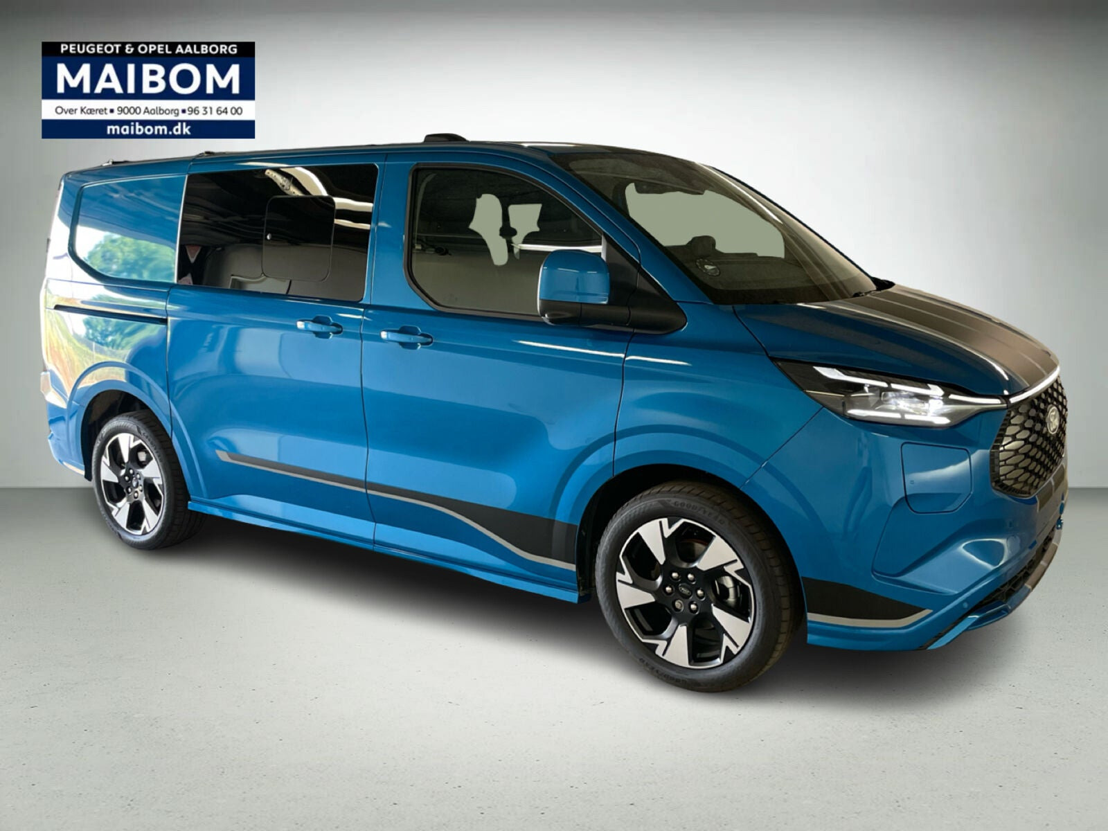 Blå Ford E-Transit Custom 320 L1 fra 2026
