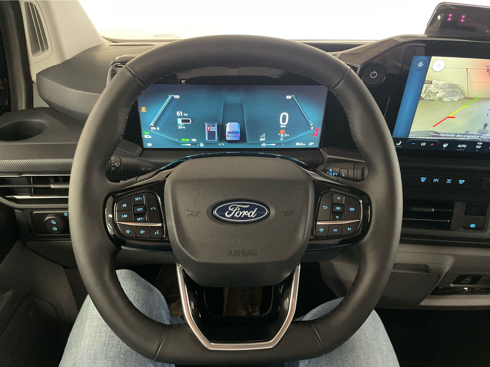 Sort Ford E-Transit Custom 340 L2 fra 2026