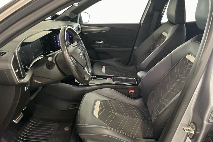 Sølv Opel Mokka-e fra 2022