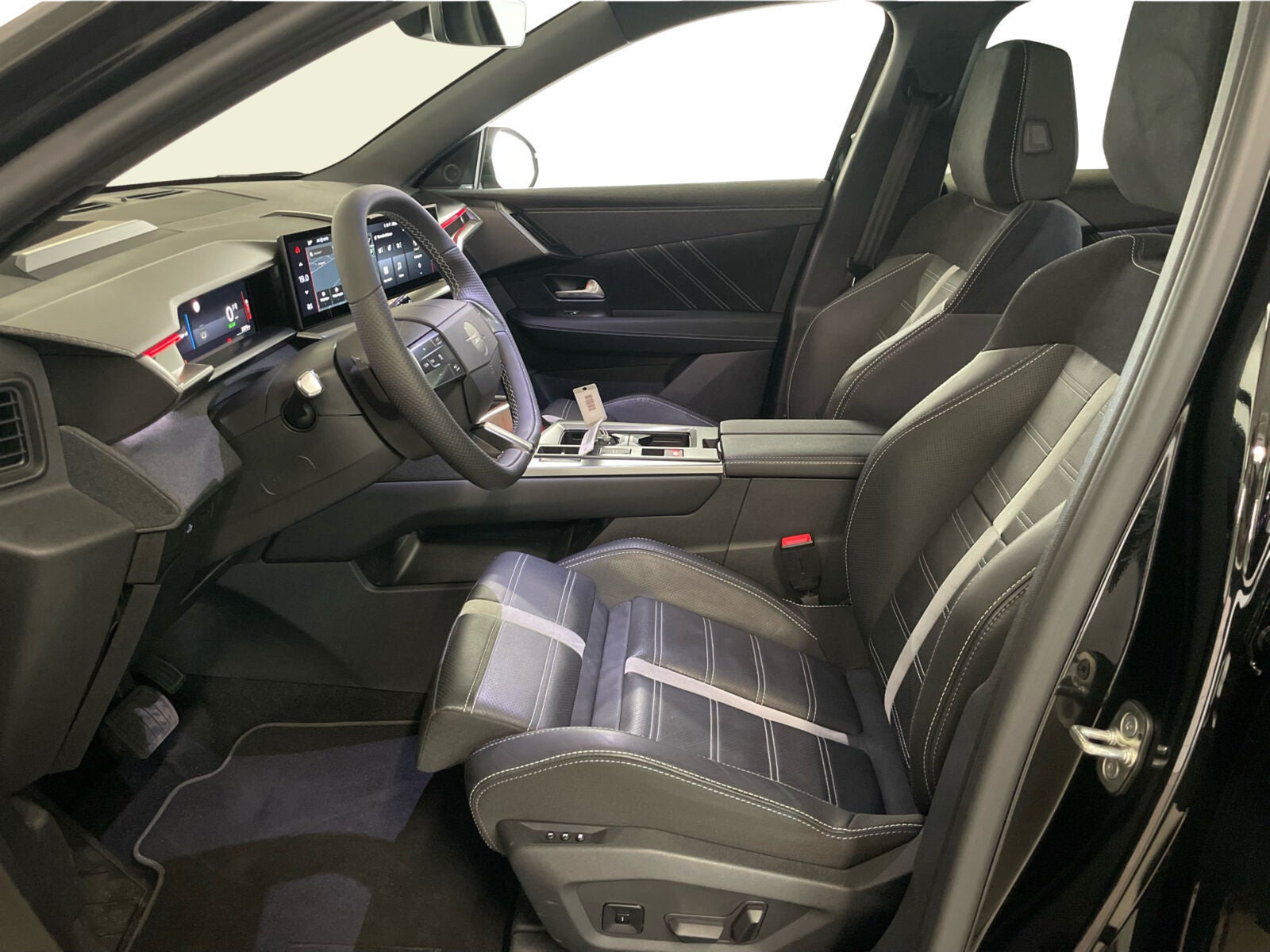 Sort Opel Grandland-e fra 2025