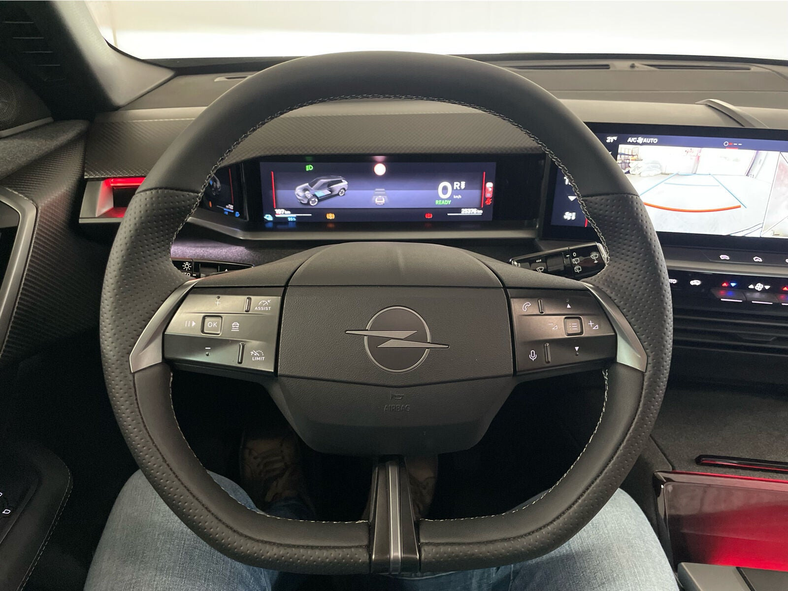 Sort Opel Grandland-e fra 2025