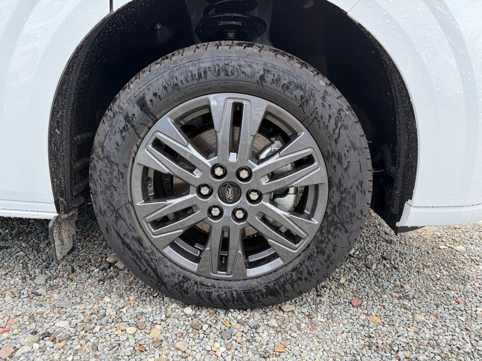 Hvid Ford E-Transit Custom 320 L1 fra 2026