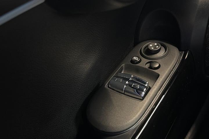 Grøn Mini Cooper SE fra 2023