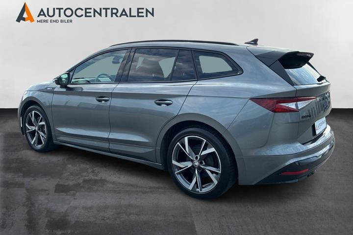 Grå Skoda Enyaq fra 2025