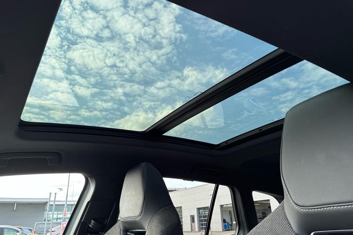 Grå Skoda Enyaq fra 2025