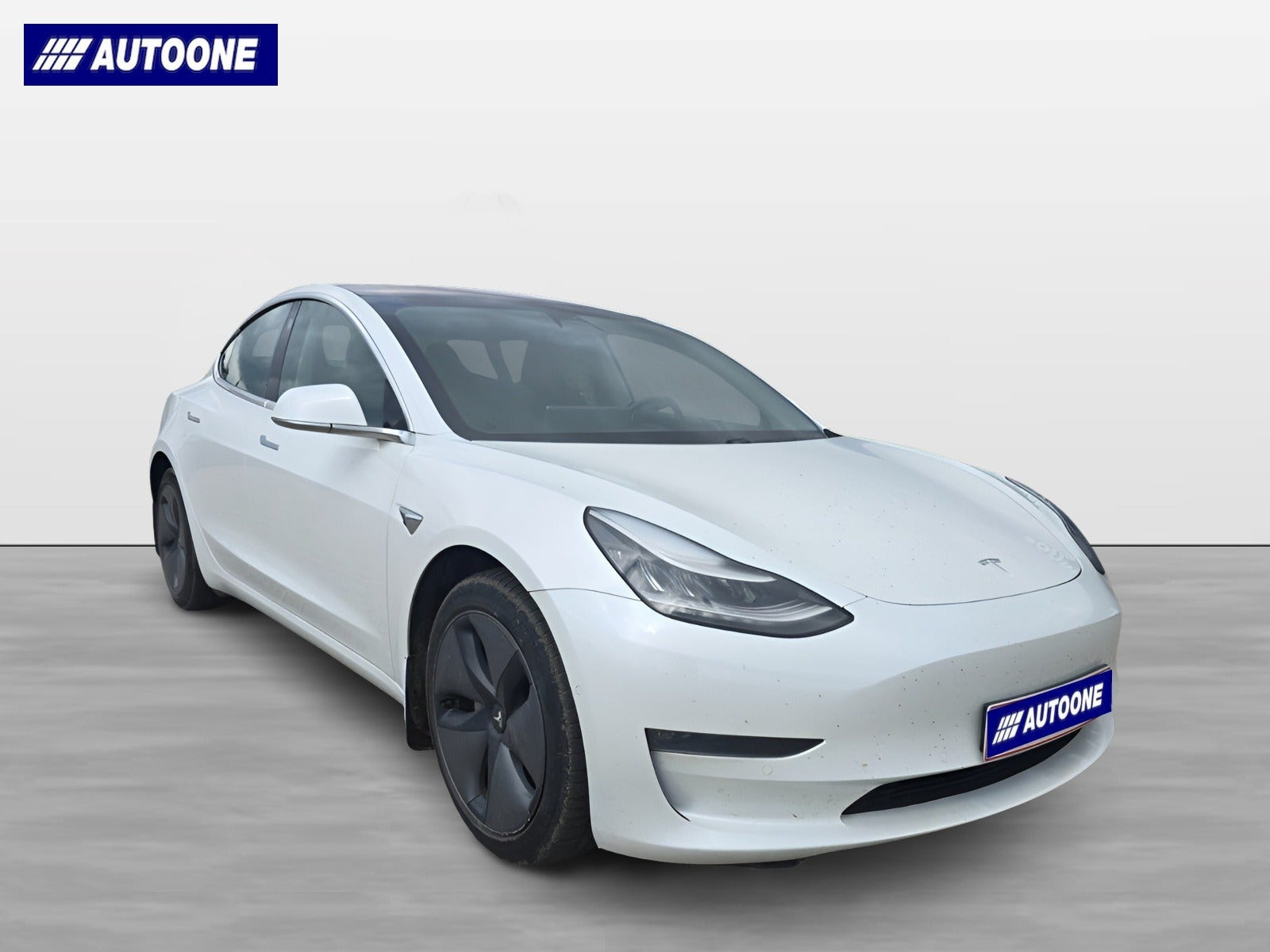 Hvid Tesla Model 3 fra 2019