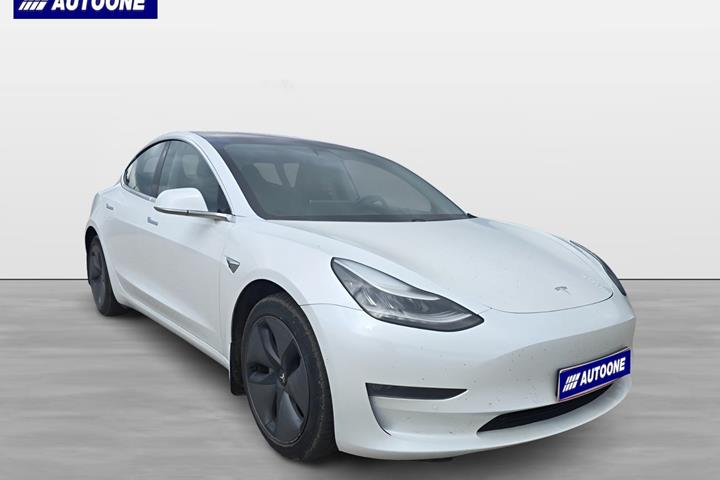 Hvid Tesla Model 3 fra 2019