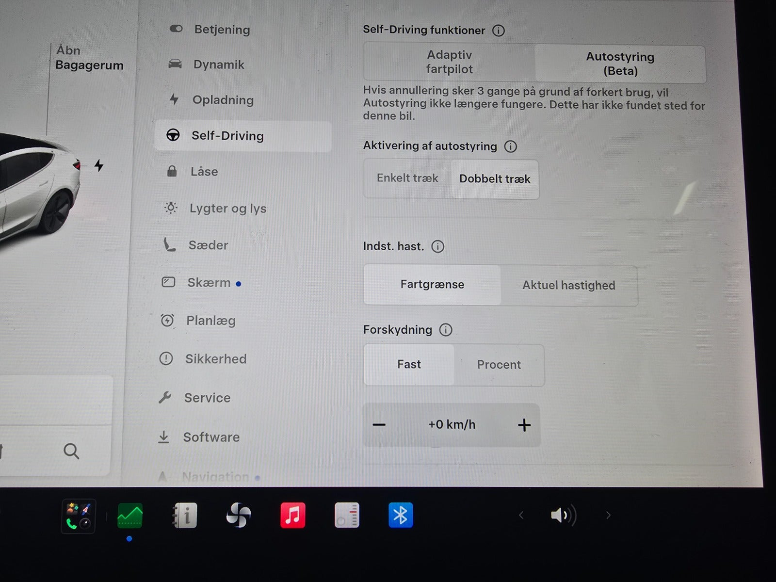 Hvid Tesla Model 3 fra 2019